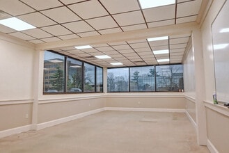861 Corporate Dr, Lexington, KY à louer Photo intérieure– Image 1 sur 1