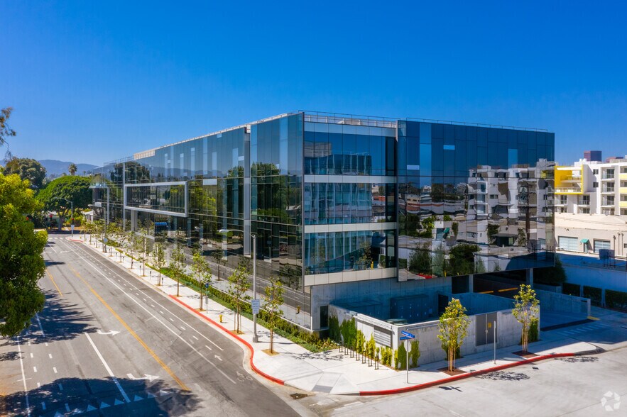 2834 Colorado Ave, Santa Monica, CA à louer - Photo de l’immeuble – Image 2 sur 4