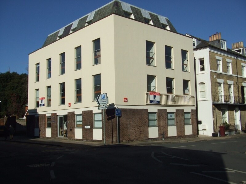 St Johns St, Chichester à louer Photo de l’immeuble– Image 1 sur 5