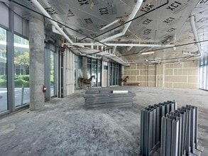 1 Collins Ave, Miami Beach, FL à louer Photo intérieure– Image 2 sur 12