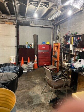 Plus de détails pour 18 Merle St, Rochester, NY - Industriel/Logistique à vendre