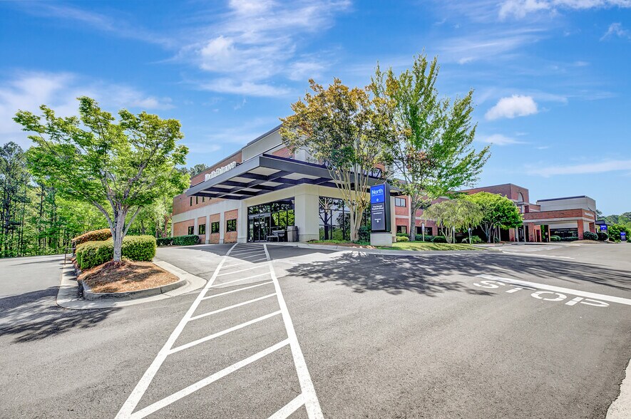 101 Yorktown Dr, Fayetteville, GA à louer - Photo de l’immeuble – Image 2 sur 19