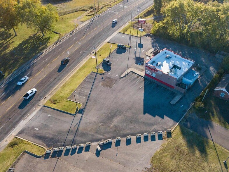 190 Bridge Ave, Savannah, TN à vendre - Photo de l’immeuble – Image 3 sur 6
