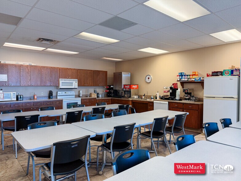 7101 82nd St, Lubbock, TX à louer - Photo de l’immeuble – Image 2 sur 6