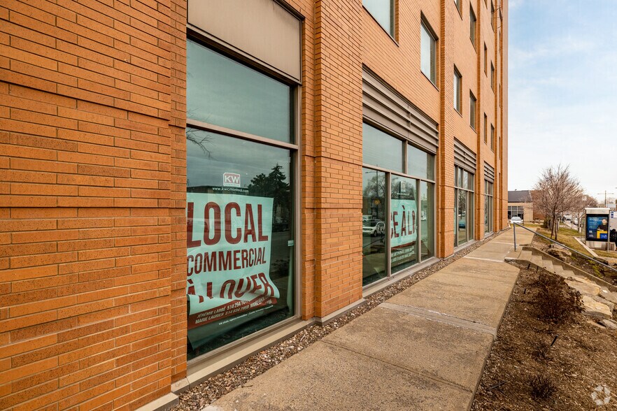 9405 Rue Sherbrooke E, Montréal, QC à louer - Photo de l’immeuble – Image 2 sur 4