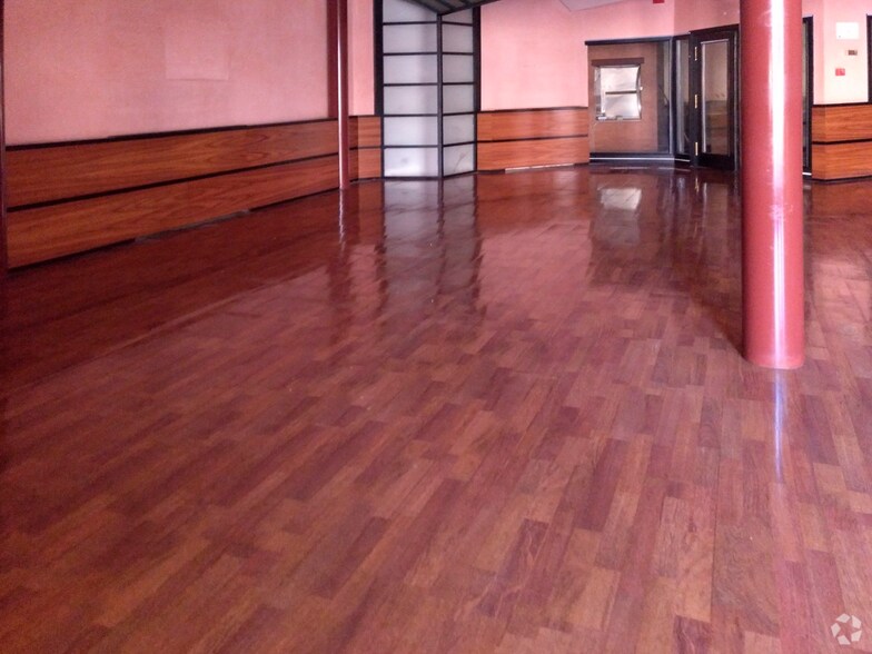 Local commercial dans Cantalejo, Segovia à vendre - Photo de l’immeuble – Image 2 sur 8