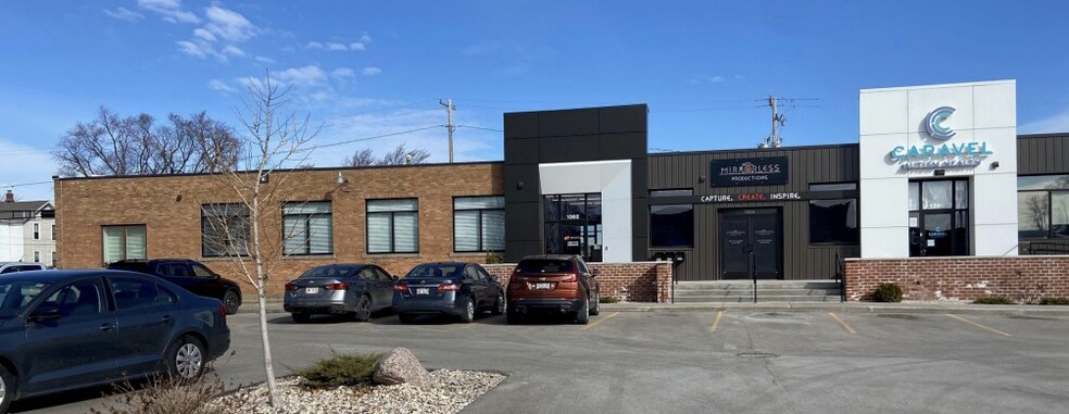 1302 S Main St, Oshkosh, WI à louer - Photo de l’immeuble – Image 1 sur 1