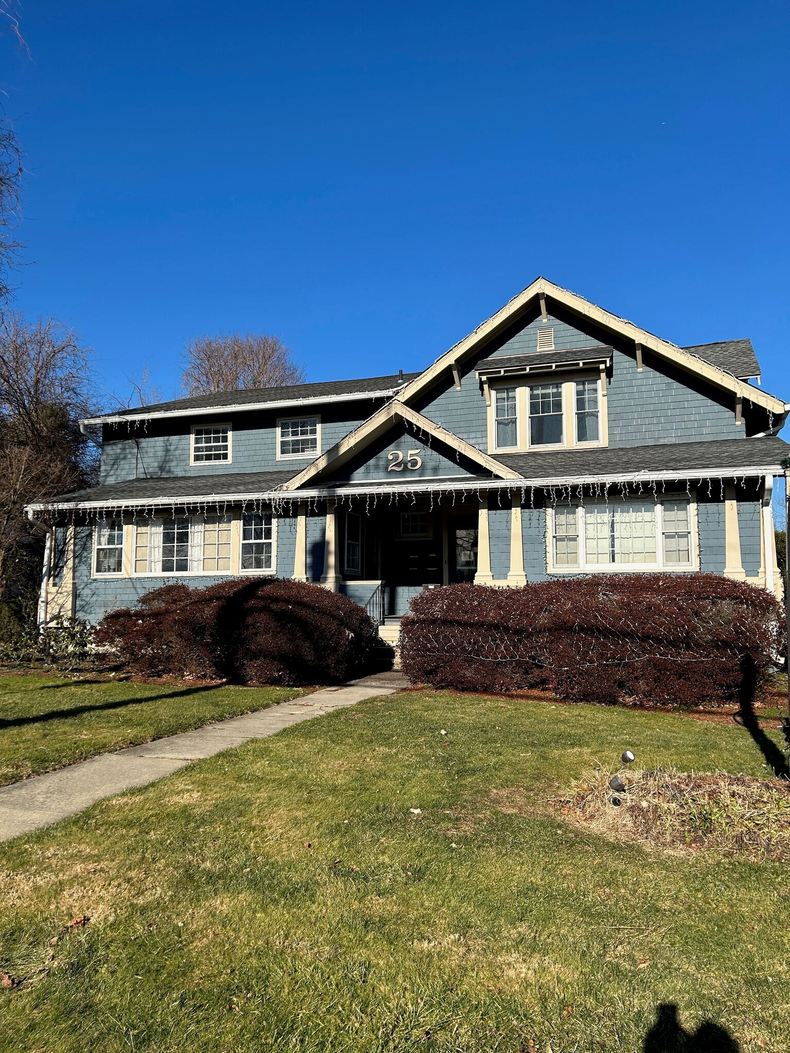 25 Church Hill Rd, Newtown, CT à louer Photo principale– Image 1 sur 3