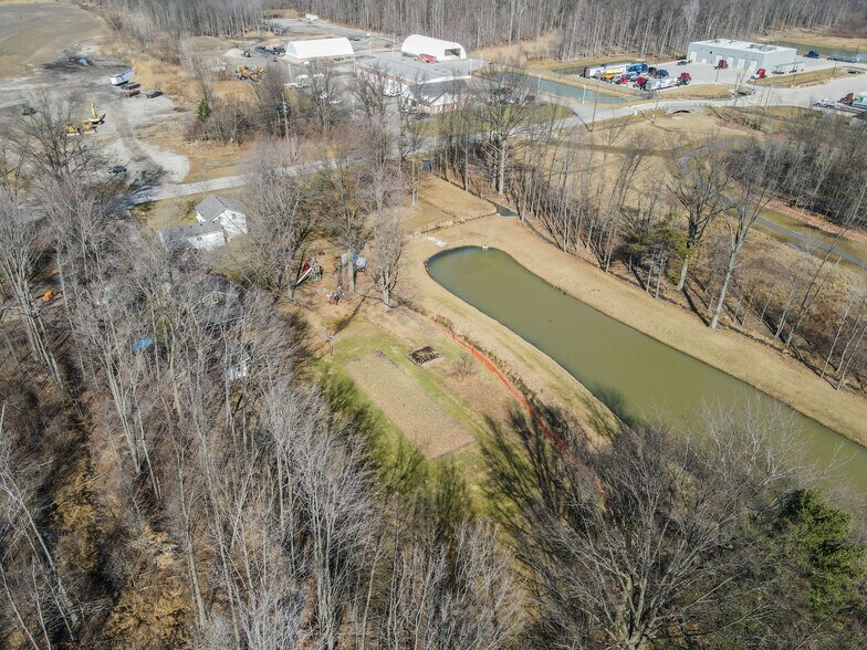 35519 Schneider Ct, Avon, OH à vendre - Photo de l’immeuble – Image 3 sur 12
