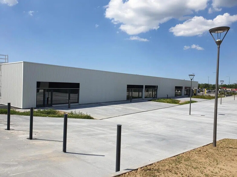 Local commercial dans Metting à louer - Photo de l’immeuble – Image 2 sur 5