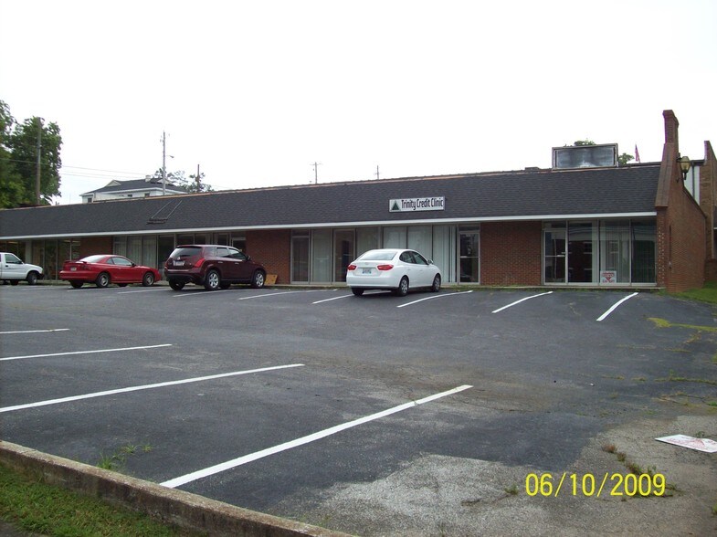 501 Quintard Ave, Anniston, AL à louer - Photo de l’immeuble – Image 2 sur 7