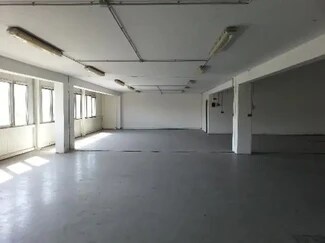 Plus de détails pour Bureau, Local d'activités à louer