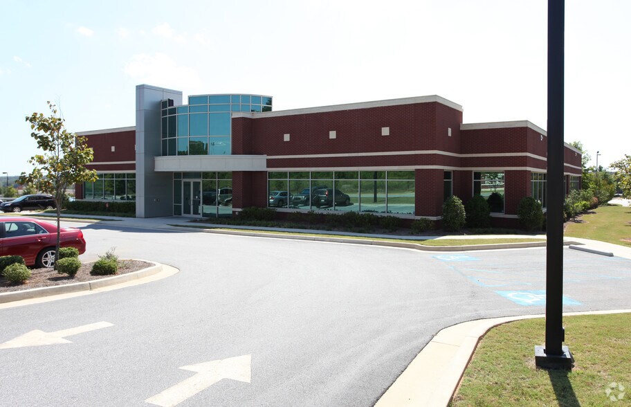 245 Village Center Pky, Stockbridge, GA à louer - Photo de l’immeuble – Image 3 sur 6