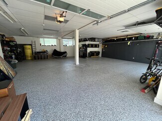 Plus de détails pour 1400 Alpha Lake Rd, Whistler, BC - Industriel/Logistique à vendre