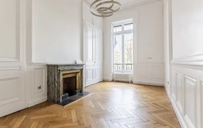 Plus de détails pour Rue De La Trémoille, Paris - Bureau à louer