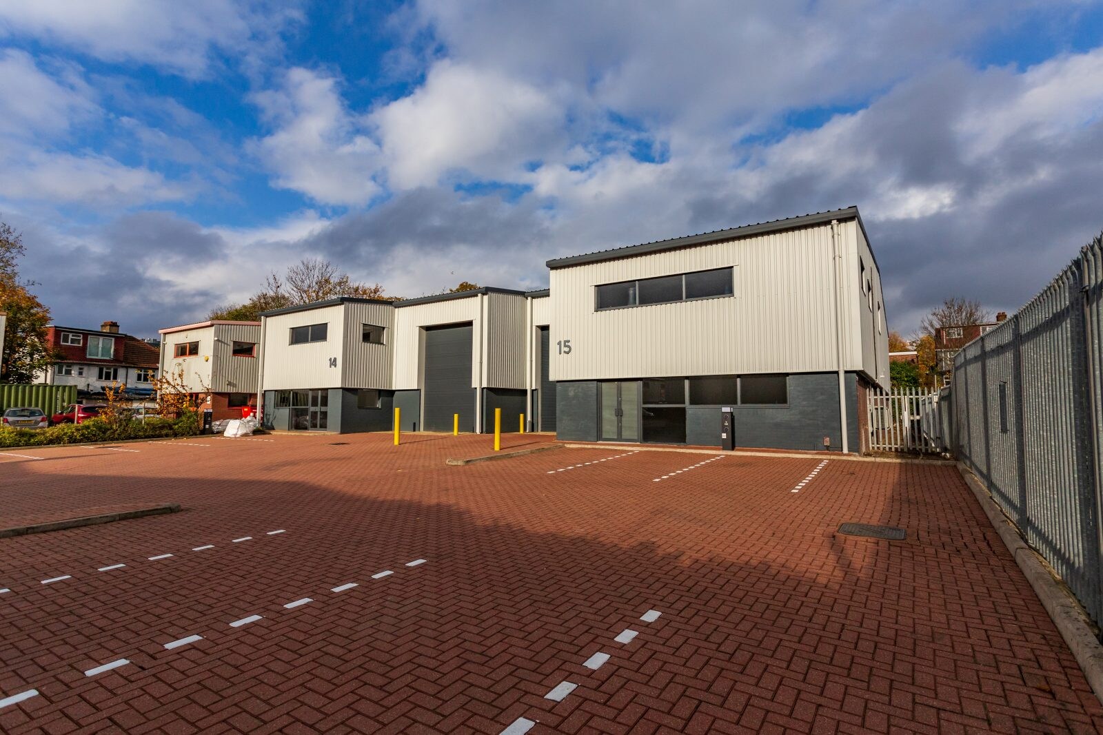 St Johns Rd, Isleworth à vendre Photo principale– Image 1 sur 4