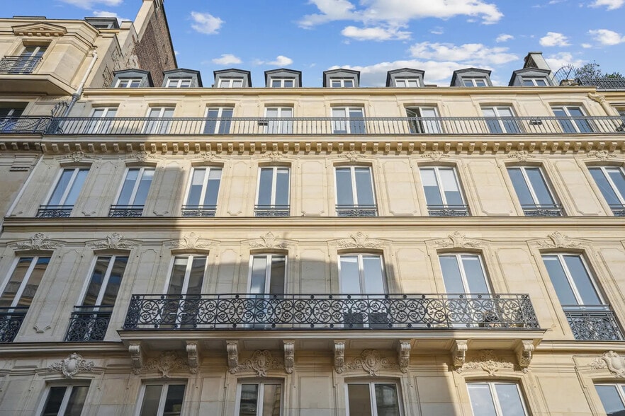22 Rue Des Capucines, Paris à louer - Photo de l’immeuble – Image 1 sur 15