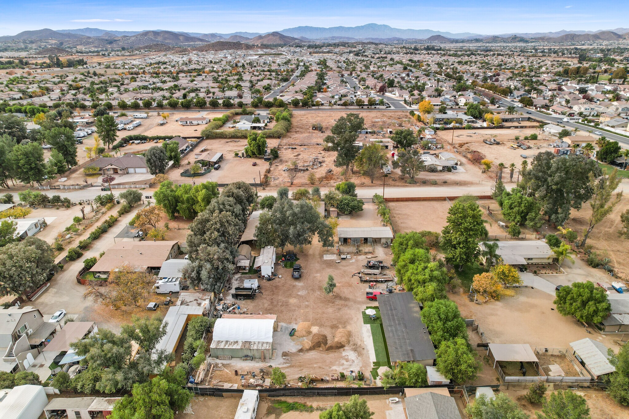 30620 Old Windmill Rd, Menifee, CA à vendre Photo principale– Image 1 sur 15