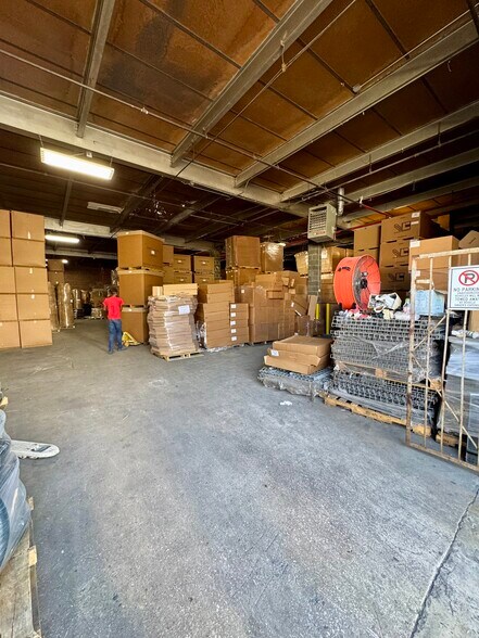 1034 Linwood St, Brooklyn, NY à louer - Photo de l’immeuble – Image 3 sur 8