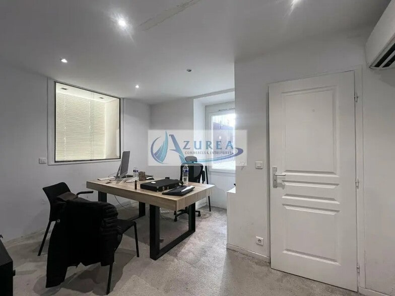 Local commercial dans Nice à vendre - Photo intérieure – Image 2 sur 7