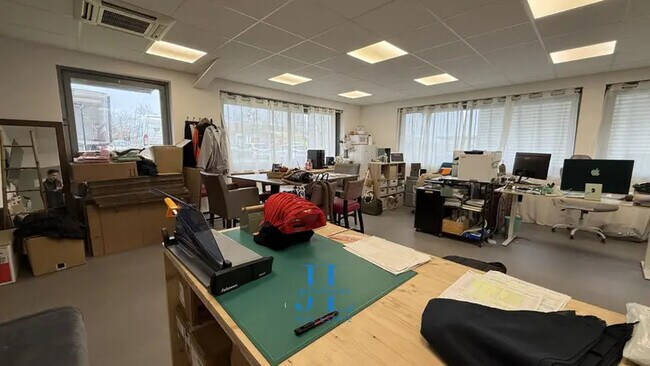 Plus de détails pour Bureau à louer