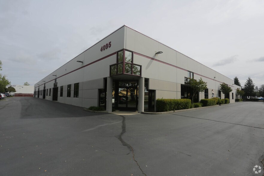 4095 Delmar Ave, Rocklin, CA à louer - Photo de l’immeuble – Image 2 sur 8