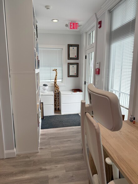 4 Armonk St, Greenwich, CT à vendre - Photo de l’immeuble – Image 3 sur 23