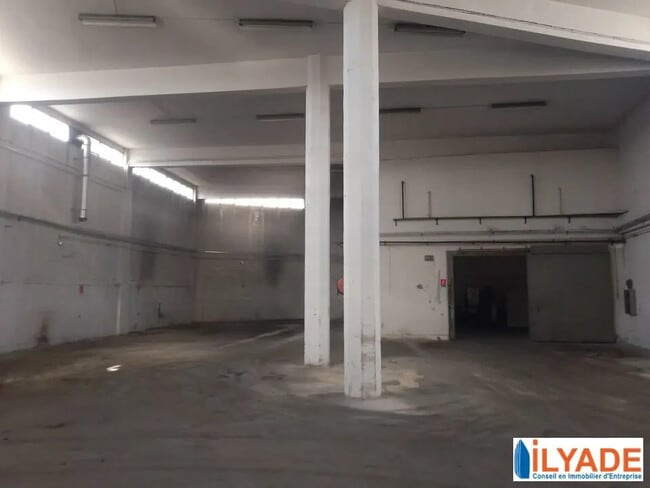 Plus de détails pour Local d’activités à vendre