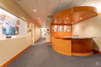 8010 Arco Corporate Dr, Raleigh, NC à louer Photo intérieure– Image 2 sur 8