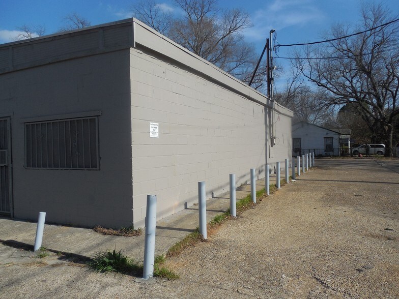 3744 Dixon Ave, Dallas, TX à louer - Photo de l’immeuble – Image 2 sur 16