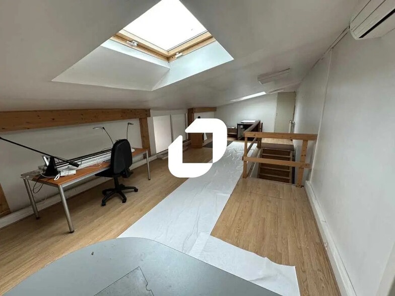 Bureau dans Enghien-les-Bains à louer - Photo de l’immeuble – Image 3 sur 16