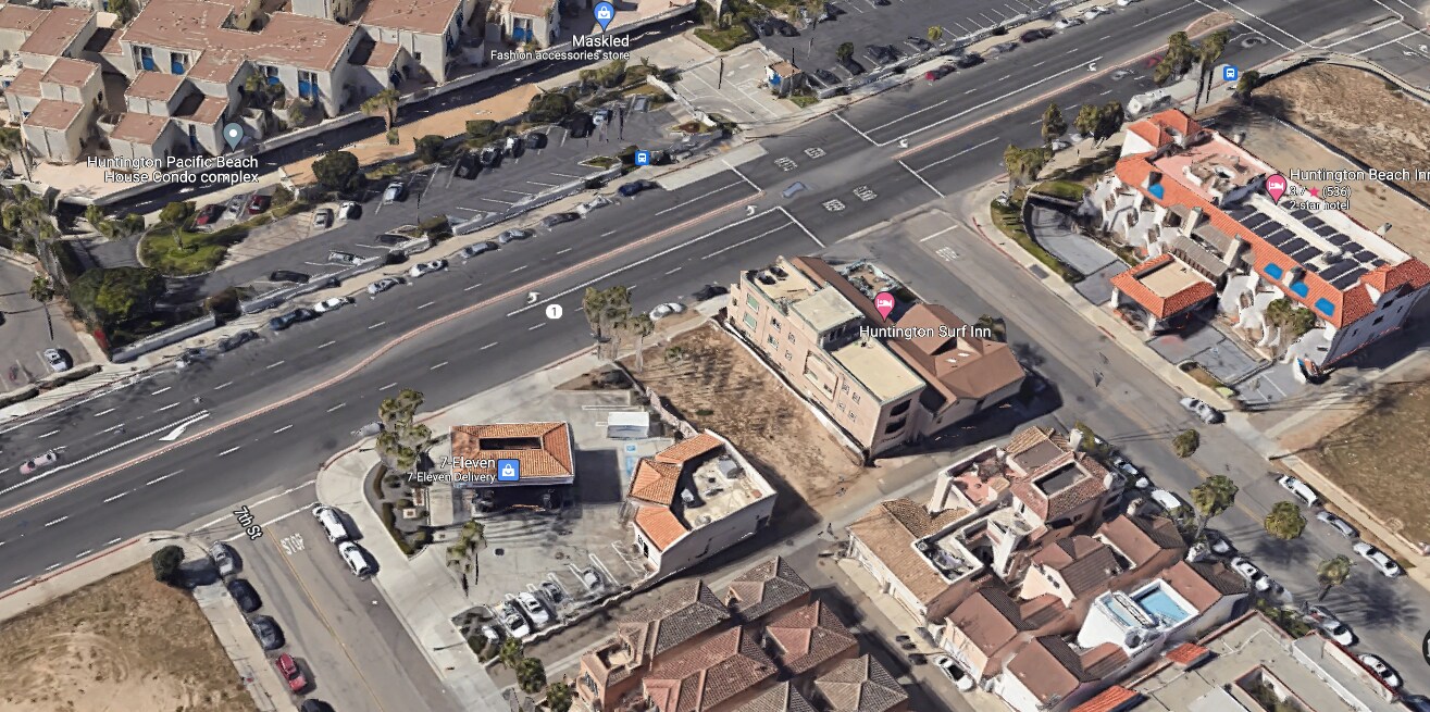 714 Pacific Coast Hwy, Huntington Beach, CA à louer Photo de l’immeuble– Image 1 sur 2