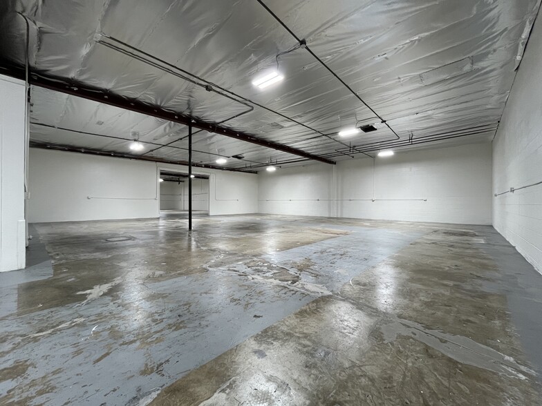 15025 Badillo St, Baldwin Park, CA à louer - Photo de l’immeuble – Image 3 sur 8
