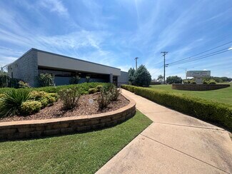 Plus de détails pour 4900 N Lincoln Blvd, Oklahoma City, OK - Bureau à louer