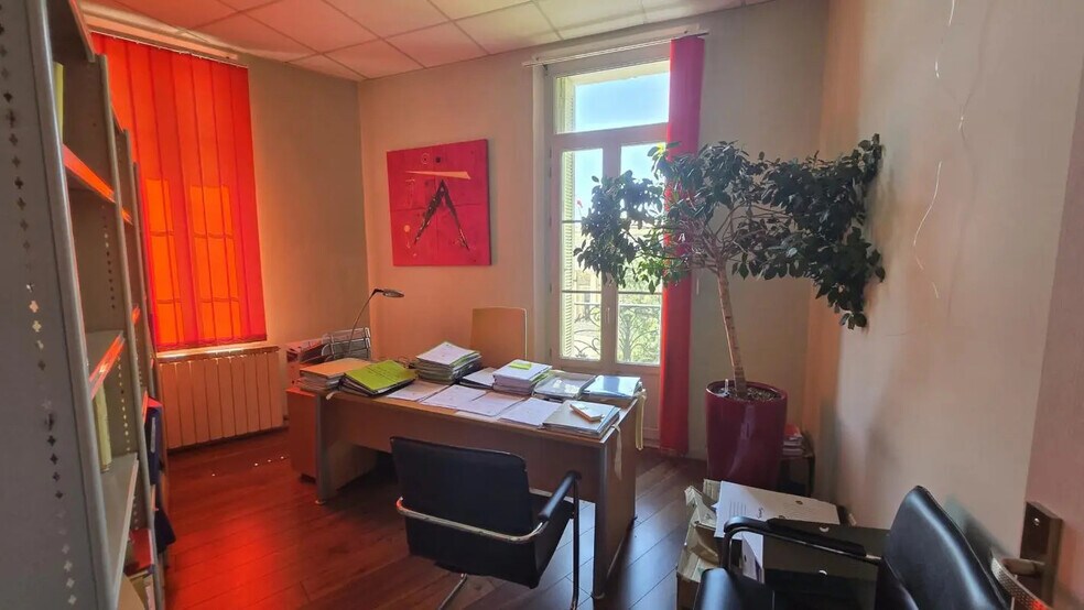 Bureau dans Toulon à louer - Photo de l’immeuble – Image 3 sur 7