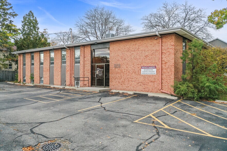 828 Cherry St, Green Bay, WI à vendre - Photo de l’immeuble – Image 3 sur 41