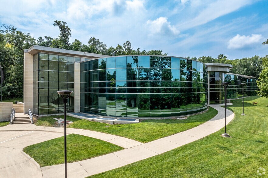 1 Peregrine Way, Cedar Falls, IA à vendre - Photo principale – Image 1 sur 1