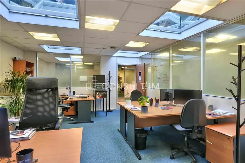 Bureau dans Saint-Cloud à louer - Photo intérieure – Image 2 sur 7