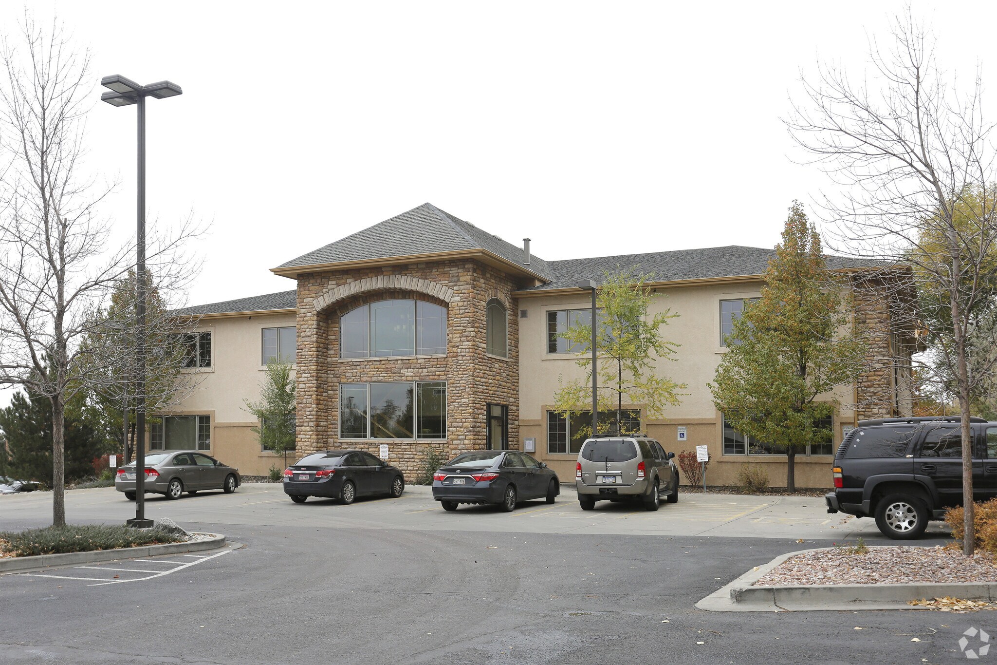 1160 Lake Plaza Dr, Colorado Springs, CO à louer Photo principale– Image 1 sur 26