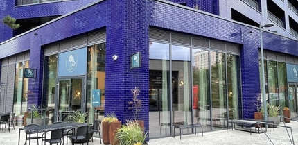 Orchard Pl, Londres à louer Photo de l’immeuble– Image 2 sur 2