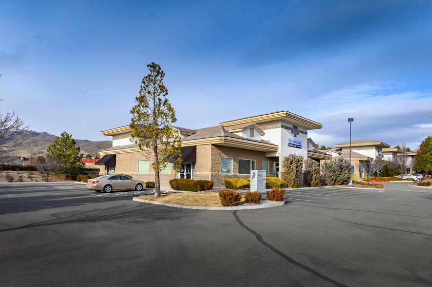 6190 Mae Anne Ave, Reno, NV à louer - Photo principale – Image 1 sur 24