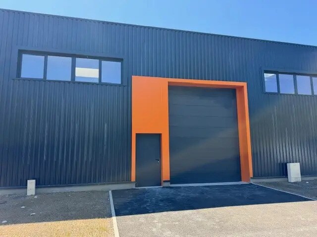 Plus de détails pour Industriel/Logistique à louer
