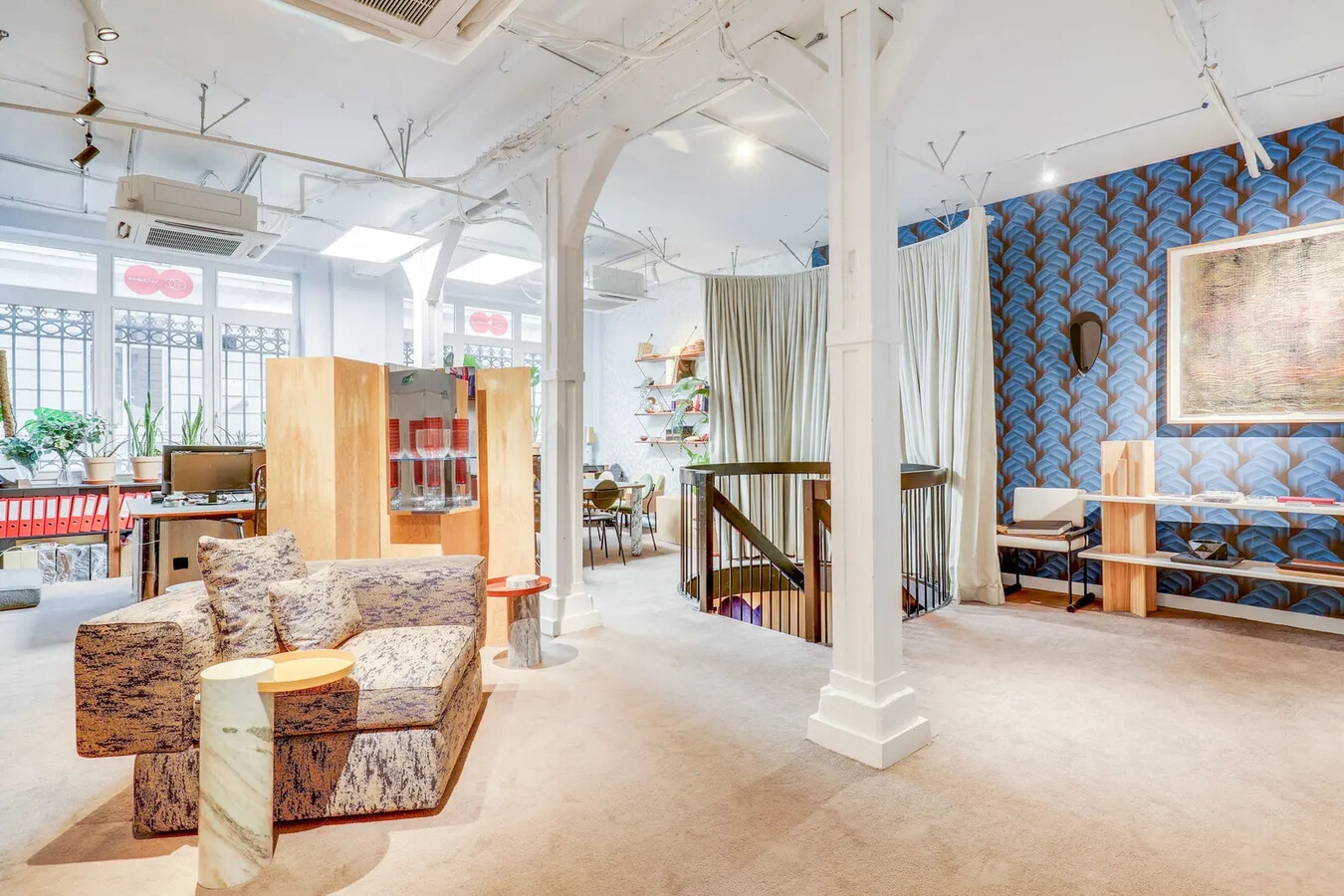 4 Rue De La Pierre Levée, Paris, PAR 75011 - Lot 01 -  - Photo intérieure - Image 1 of 13