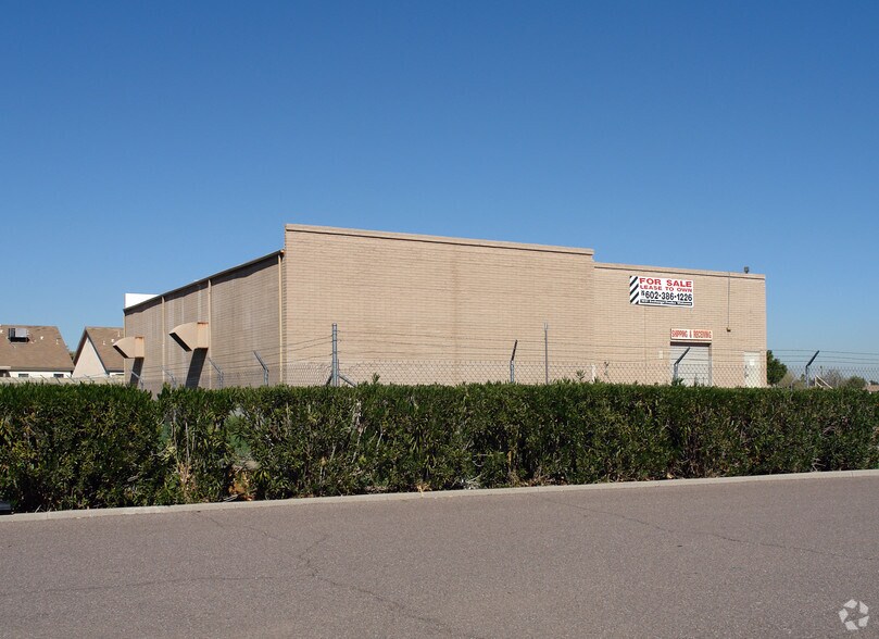 7380 W Olive Ave, Peoria, AZ à louer - Photo de l’immeuble – Image 2 sur 7