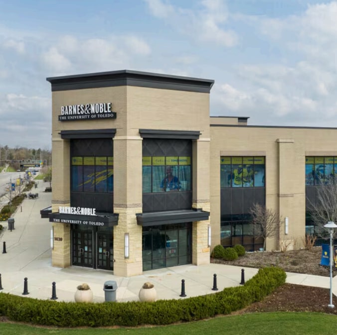 1440 Secor Rd, Toledo, OH à louer Photo de l’immeuble– Image 1 sur 1