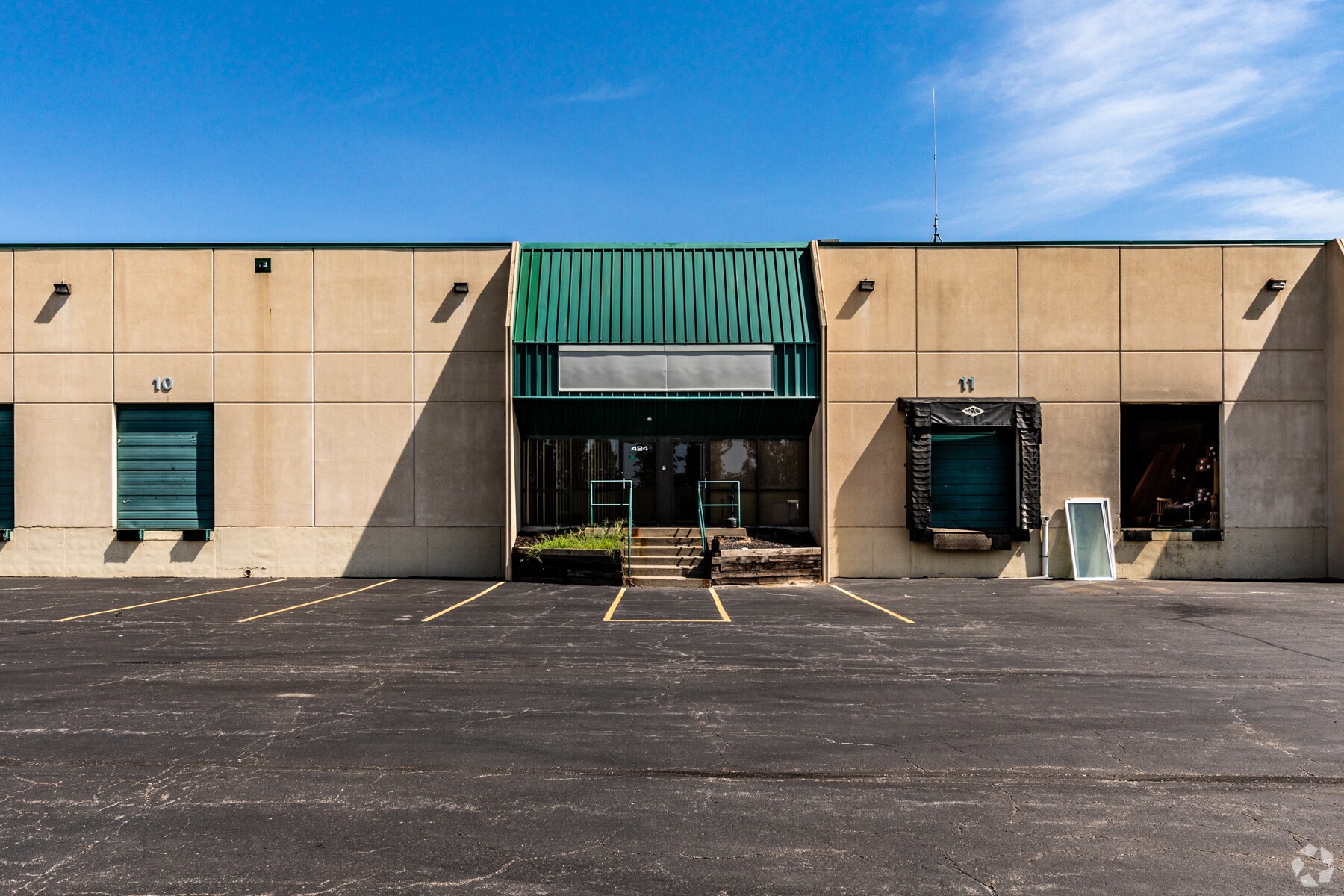 400-446 NW Business Park Ln, Riverside, MO à louer Photo principale– Image 1 sur 8