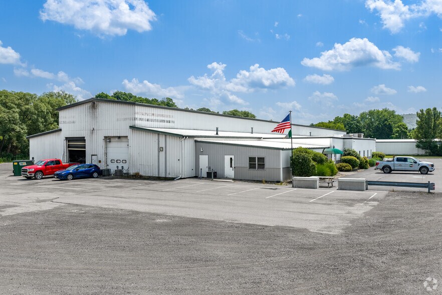 44 River St, Cortland, NY à louer - Photo principale – Image 1 sur 50