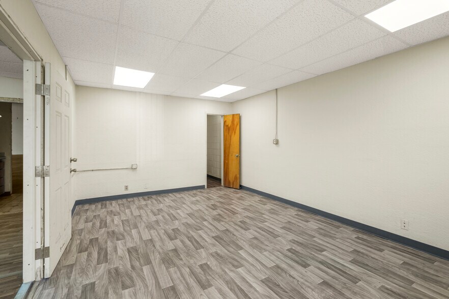 2112 Lee Ave, South El Monte, CA à louer - Photo intérieure – Image 3 sur 9