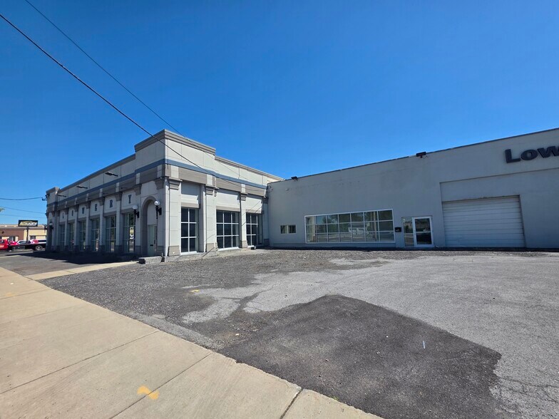 647 W Genesee St, Syracuse, NY à vendre - Photo de l’immeuble – Image 2 sur 35