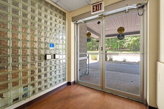 4 Corwin Ct, Newburgh, NY à vendre Photo intérieure– Image 2 sur 75